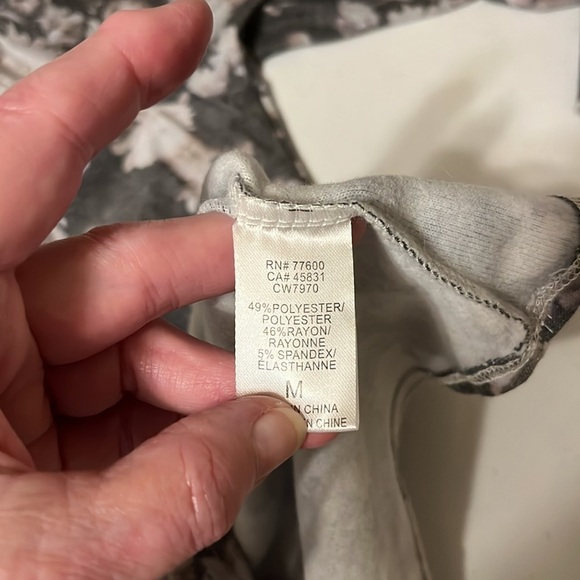 Chasor mock turtle neck, long sleeve tee, size med., - Picture 5 of 5